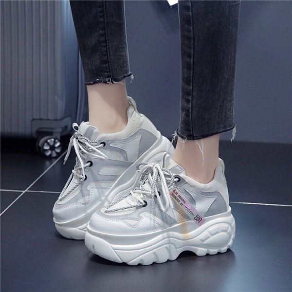 Lightweight Platform Gradient Color Casual Sneakers